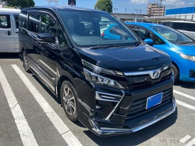2017 Toyota Voxy