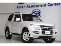2015 Mitsubishi Pajero