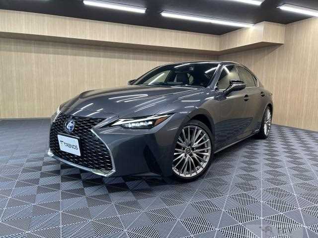 2021 Lexus IS