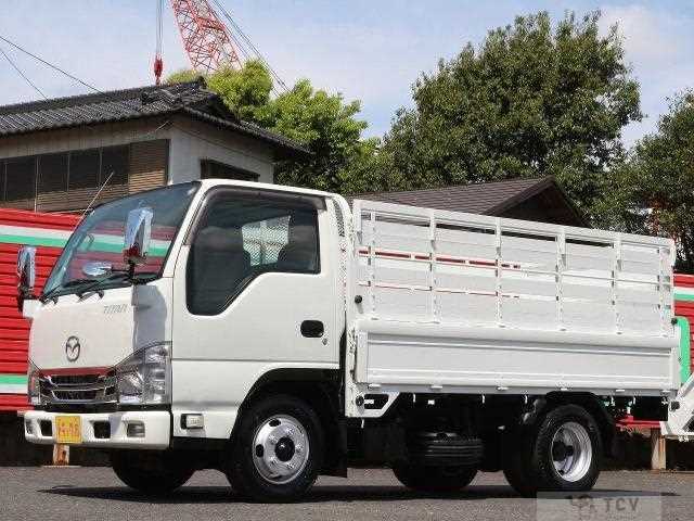 2013 Isuzu Elf Truck