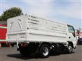 2013 Isuzu Elf Truck