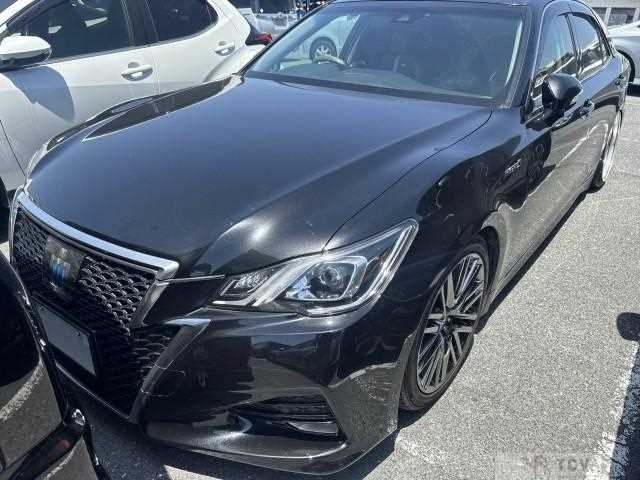 2017 Toyota Crown Hybrid