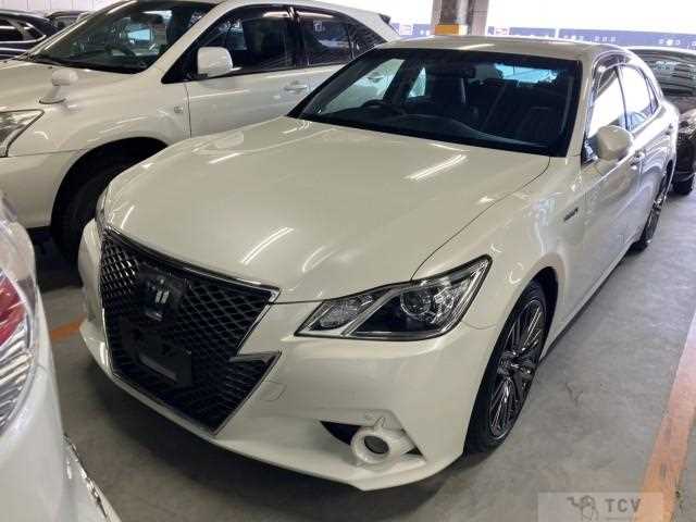 2015 Toyota Crown Hybrid