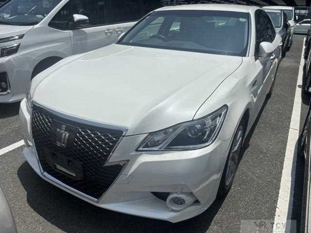 2015 Toyota Crown Hybrid