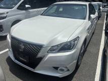 2015 Toyota Crown Hybrid