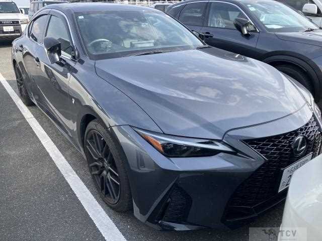 2021 Lexus IS