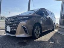 2025 Toyota Alphard Hybrid