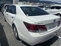 2013 Toyota Crown Hybrid