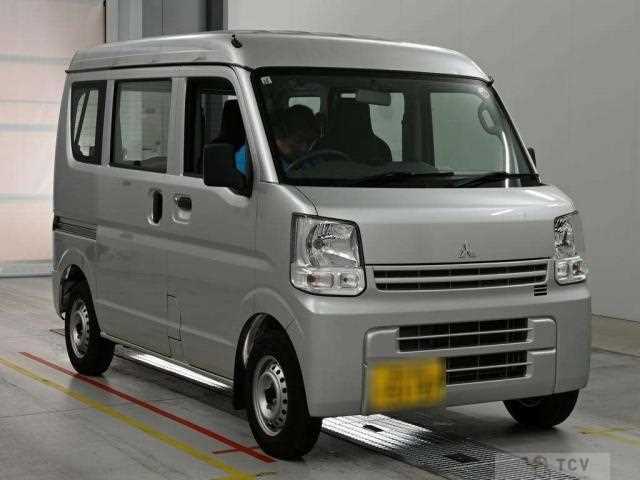 2018 Mitsubishi Minicab Van