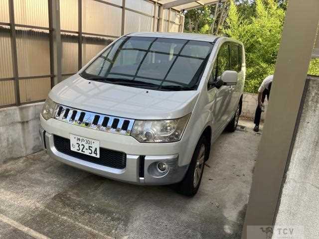 2007 Mitsubishi Delica D5