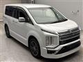 2024 Mitsubishi Delica D5