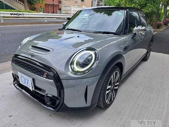 2021 BMW MINI