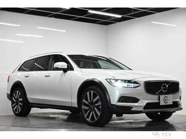 2022 Volvo V90