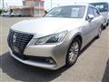2015 Toyota Crown Hybrid
