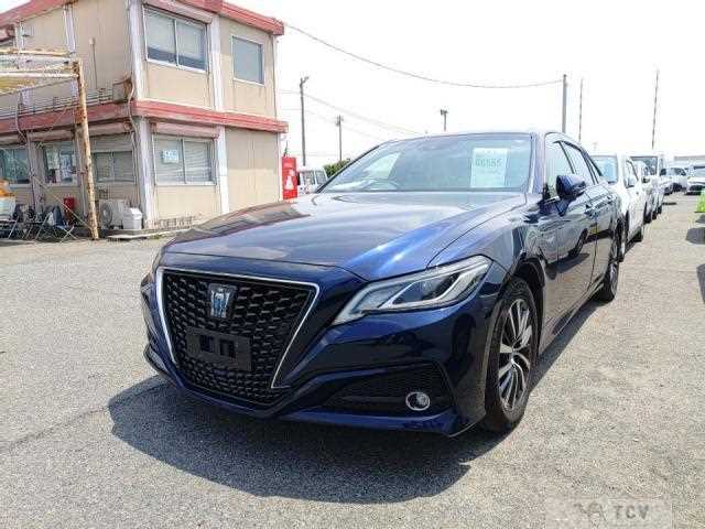 2019 Toyota Crown Hybrid
