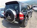 2005 Mitsubishi Pajero