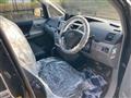 2005 Toyota Voxy
