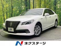 2013 Toyota Crown Hybrid