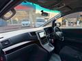 2013 Toyota Alphard G