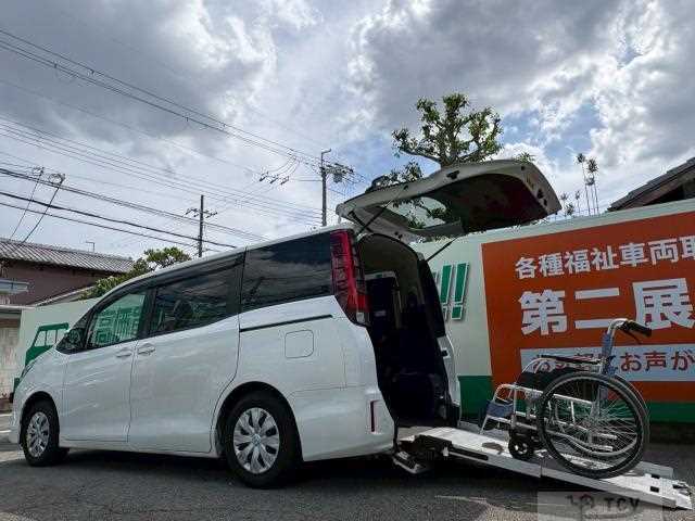 2015 Toyota Noah