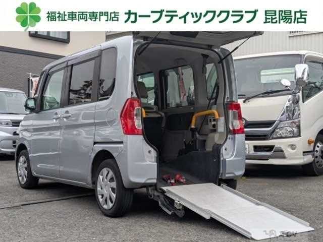 2017 Daihatsu Tanto