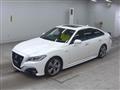 2019 Toyota Crown Hybrid
