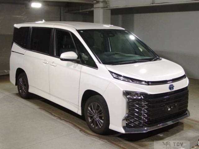 2022 Toyota Voxy