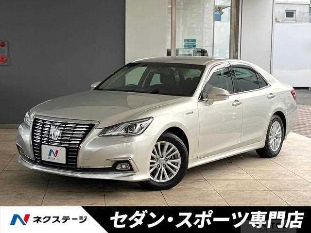 2015 Toyota Crown Hybrid