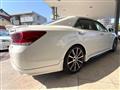 2013 Toyota Crown Hybrid