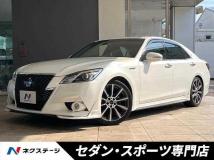 2013 Toyota Crown Hybrid