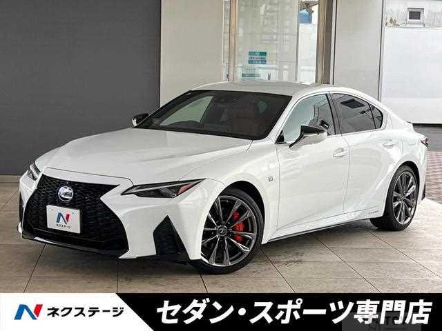 2021 Lexus IS