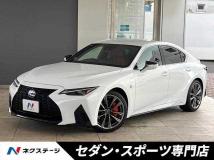 2021 Lexus IS
