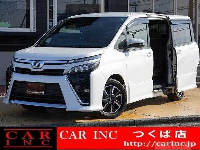 2017 Toyota Voxy