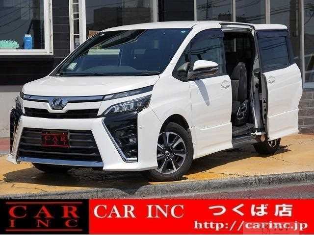 2017 Toyota Voxy