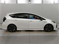 2015 Toyota PRIUS α