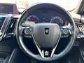 2018 Toyota Crown Hybrid