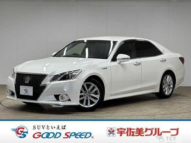 2013 Toyota Crown Hybrid