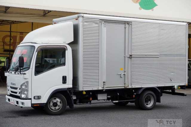 2017 Isuzu Elf Truck