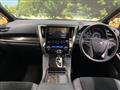 2022 Toyota Alphard Hybrid