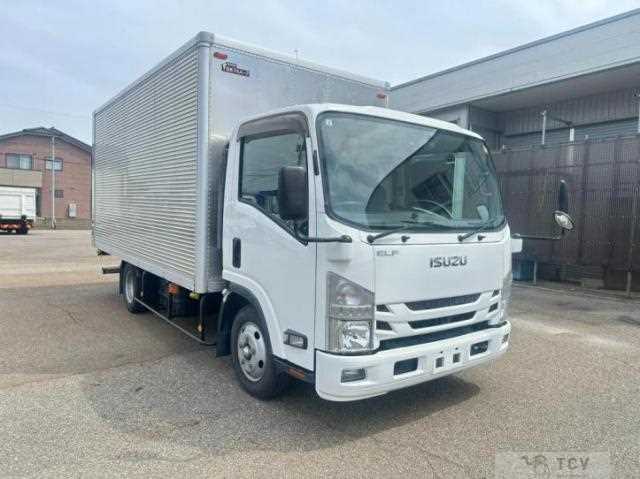 2016 Isuzu Elf Truck