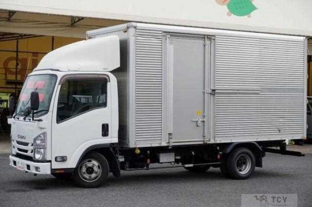 2017 Isuzu Elf Truck