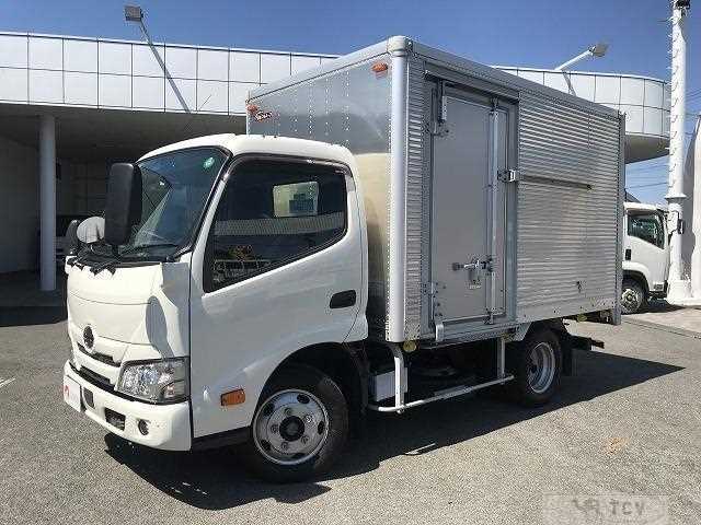 2022 Hino Dutro