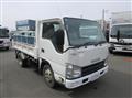 2013 Isuzu Elf Truck