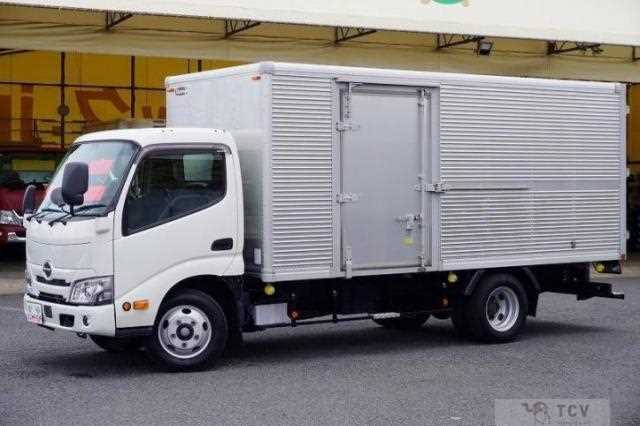 2021 Hino Dutro