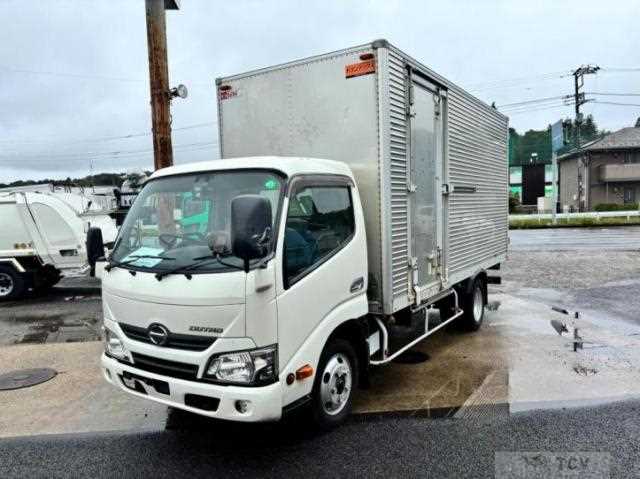 2016 Hino Dutro