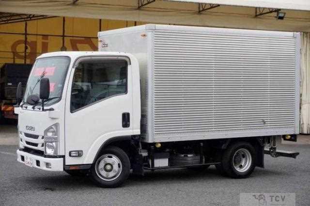 2020 Isuzu Elf Truck