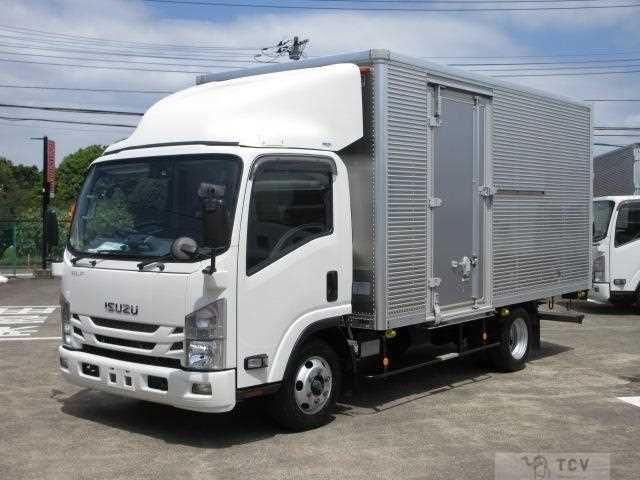 2020 Isuzu Elf Truck