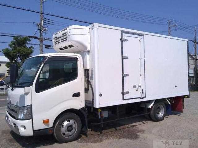 2023 Hino Dutro