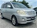 2003 Toyota Noah