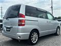 2003 Toyota Noah